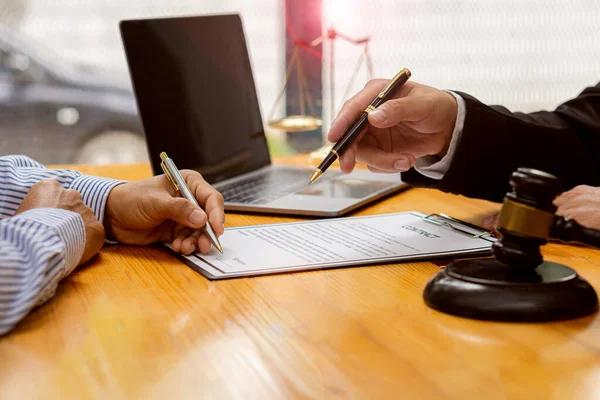 How to Negotiate a Fair Settlement with the Help of a Personal Injury Attorney